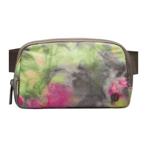 Lululemon Athletica Everywhere Belt Bag NWT 1L Hyper Dye Limited Edition